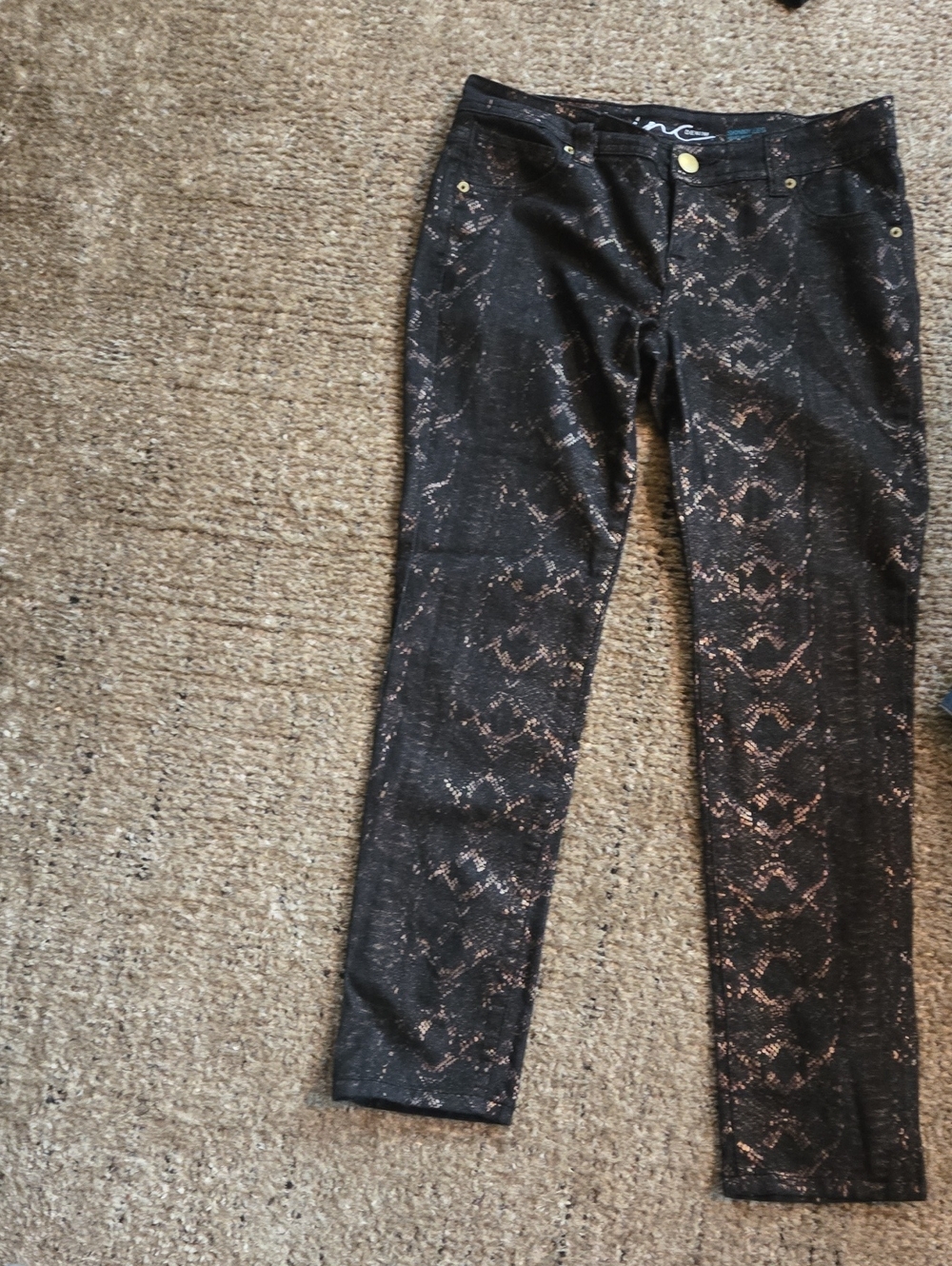 Snake-Print Skinny Pants in Black and Copper